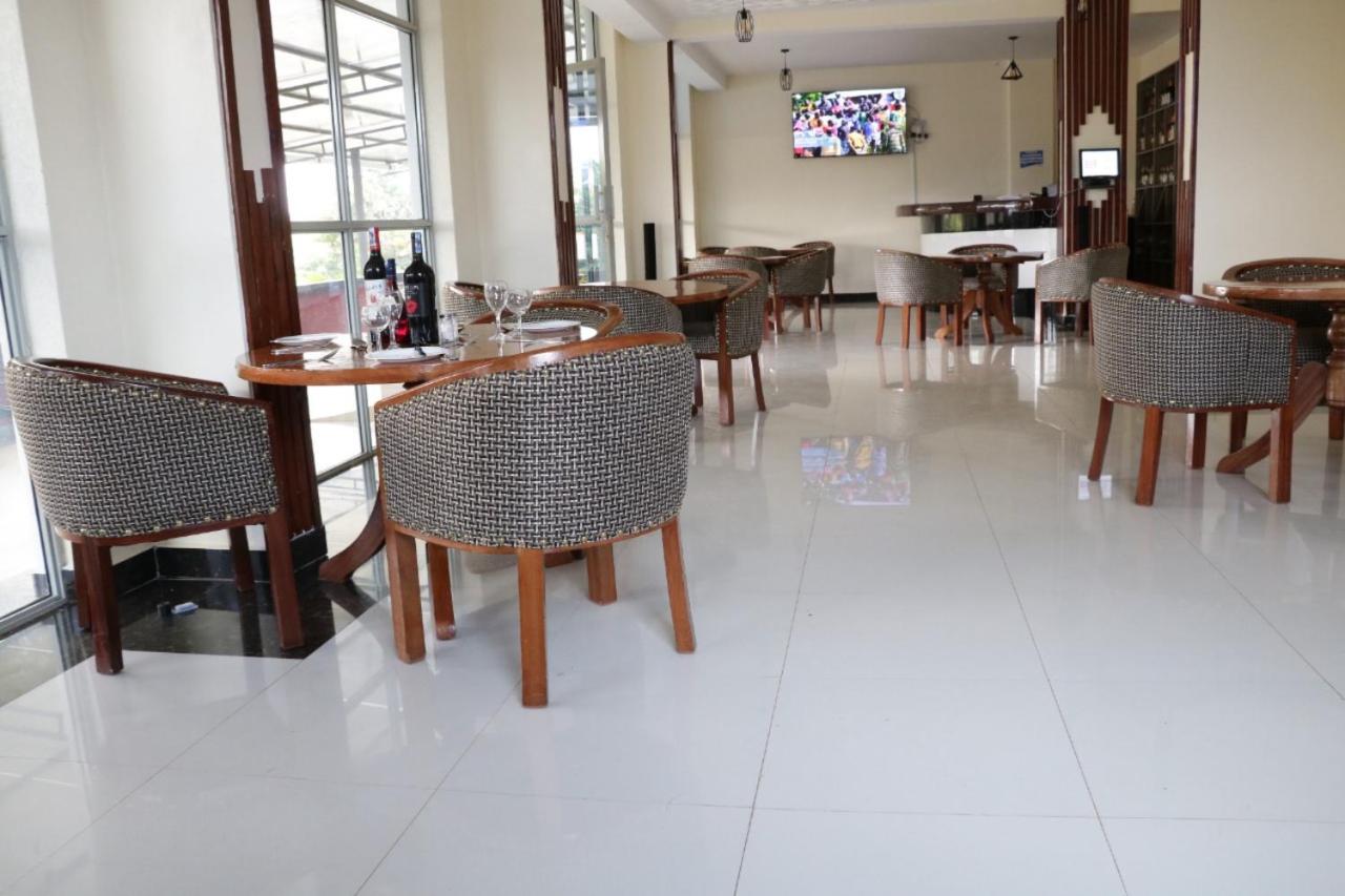 Paraiso Gardens Hotel Wote Exterior photo